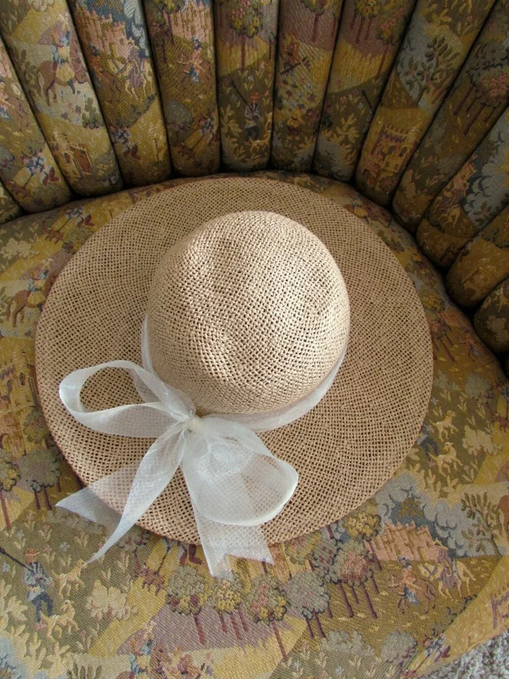 LADY'S STRAW HAT, PRETTY with BOW, 21 5/8" SMALL, LIGHT & AIRY for SUMMER - Picture 5 of 6